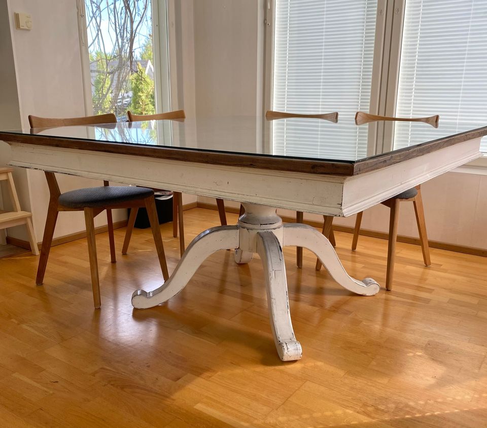 Riviera Maison Ruokapöytä 150cmX150cm