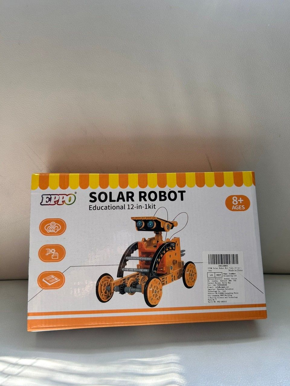 Solar Robot ( rakennettava robotti lapsille)
