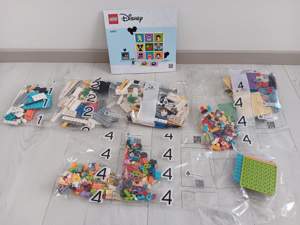 Lego Disney 100 taulu, UUSI!