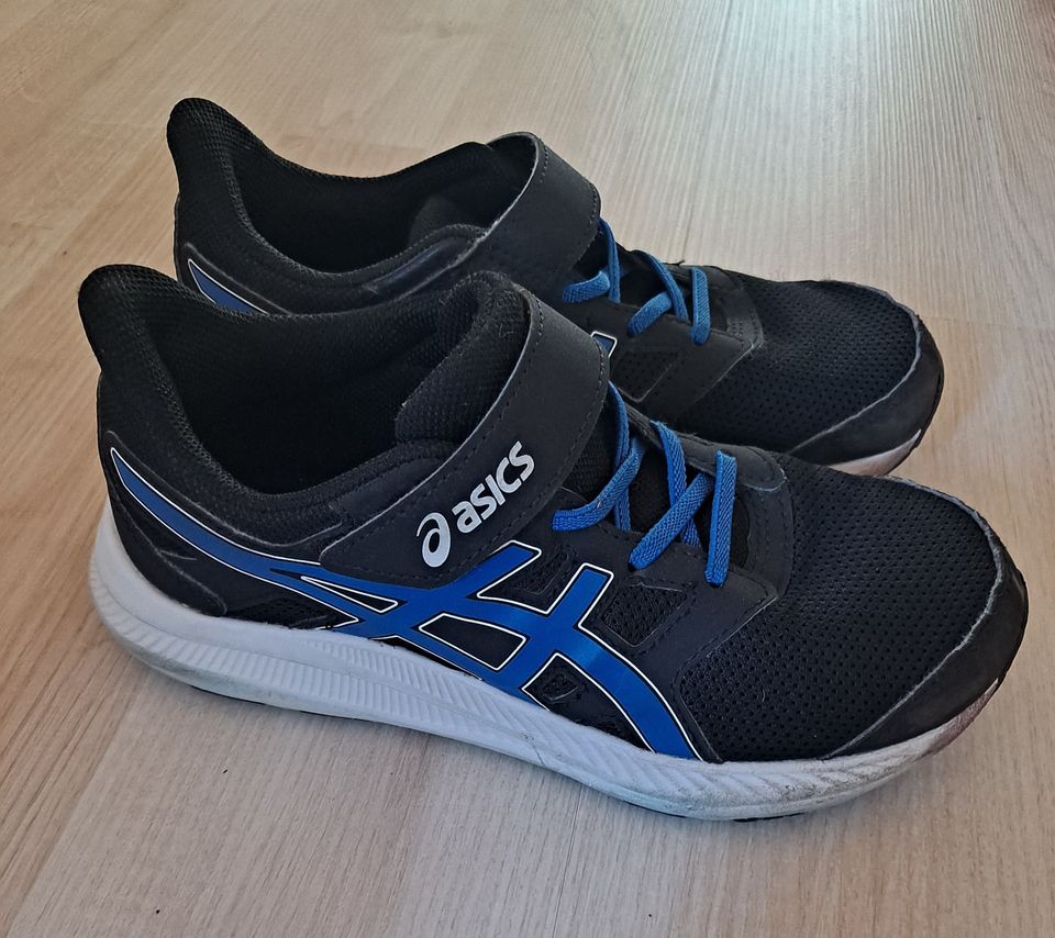 Asics -lenkkarit