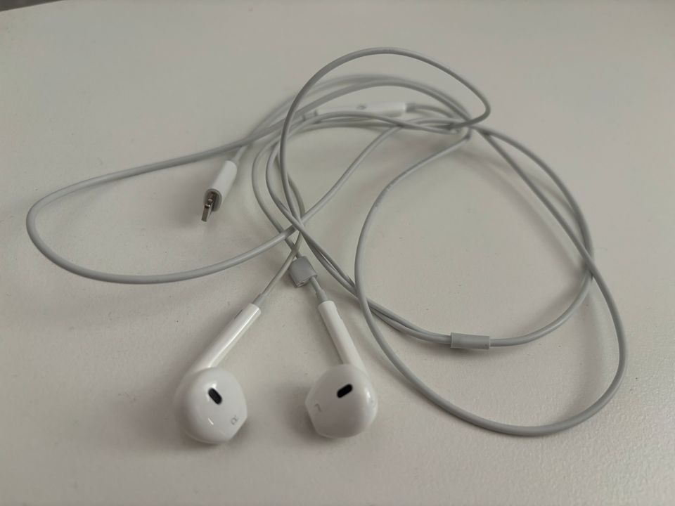 Apple Ear Pod nappikuulokkeet