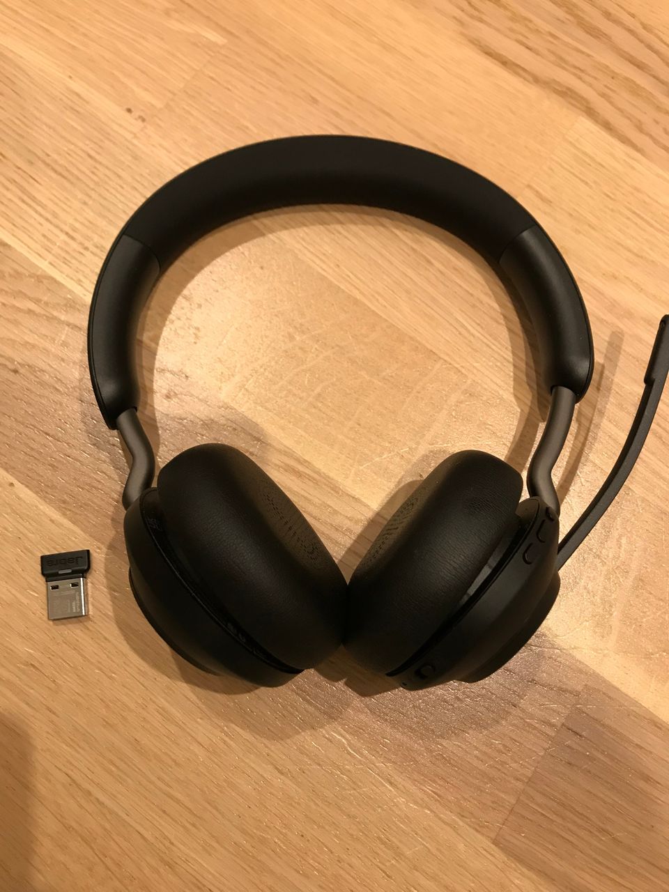 Jabra Evolve 2 65 langattomat kuulokkeet
