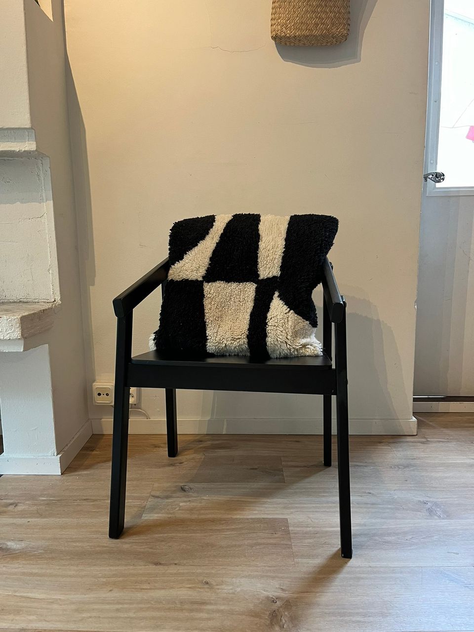 Ikea Esbjörn musta tuoli