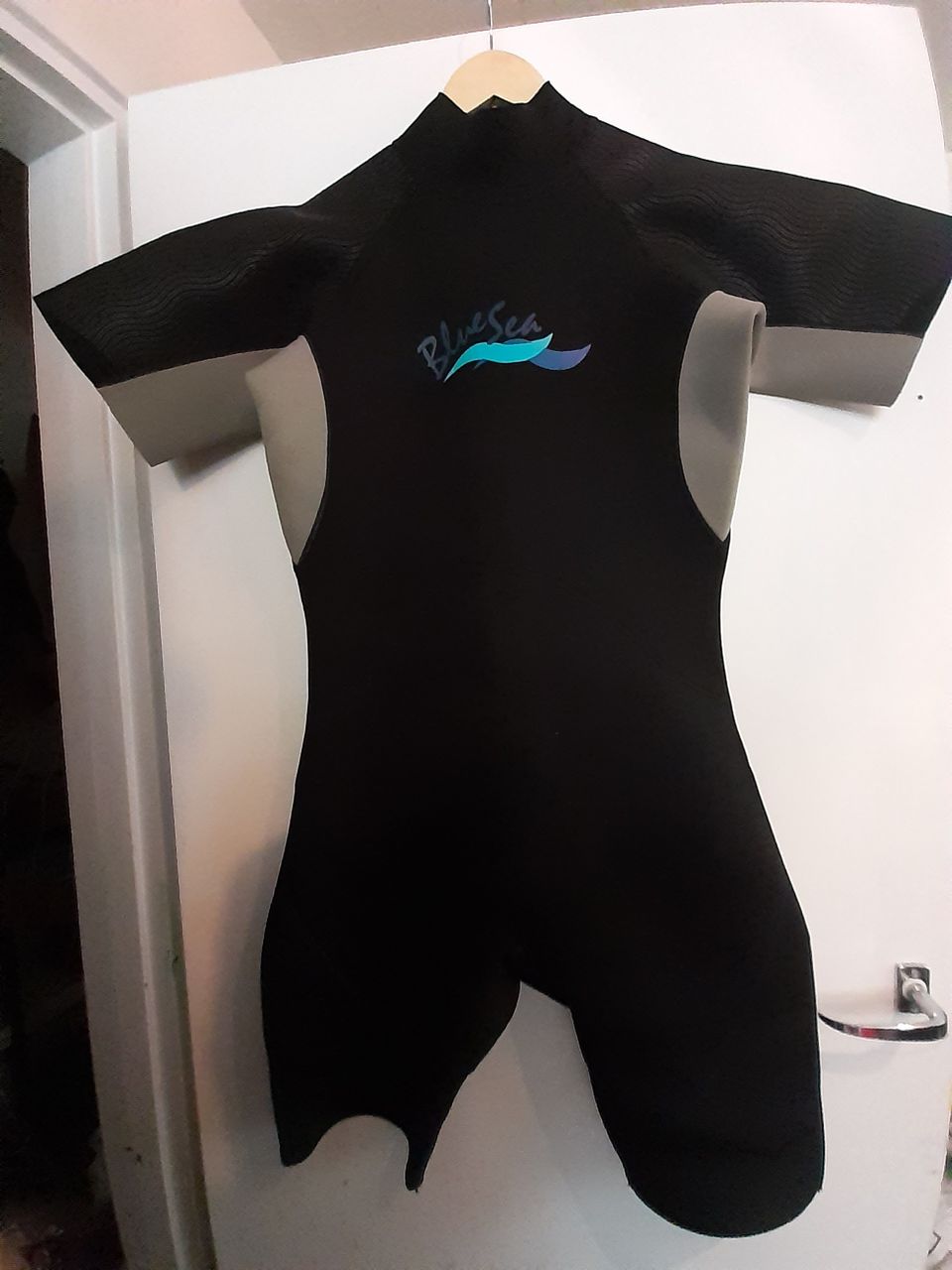 Miesten märkäpuku koko: XXL/ wetsuit