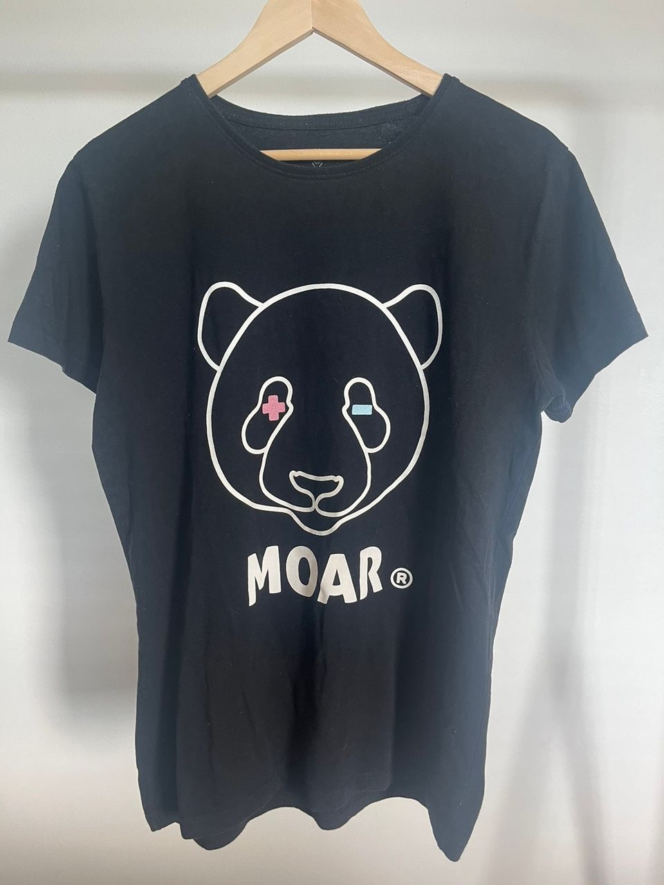 Moar Black Panda T-paita