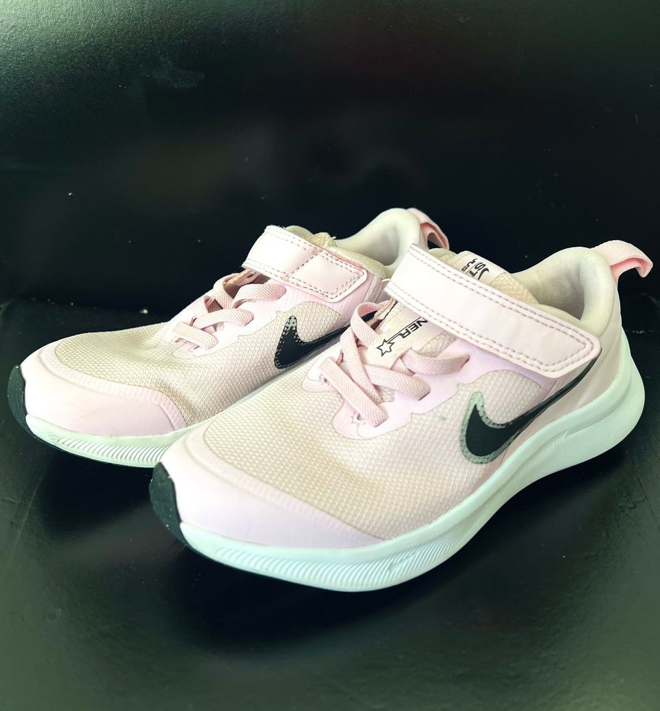 Nike lenkkarit 29,5