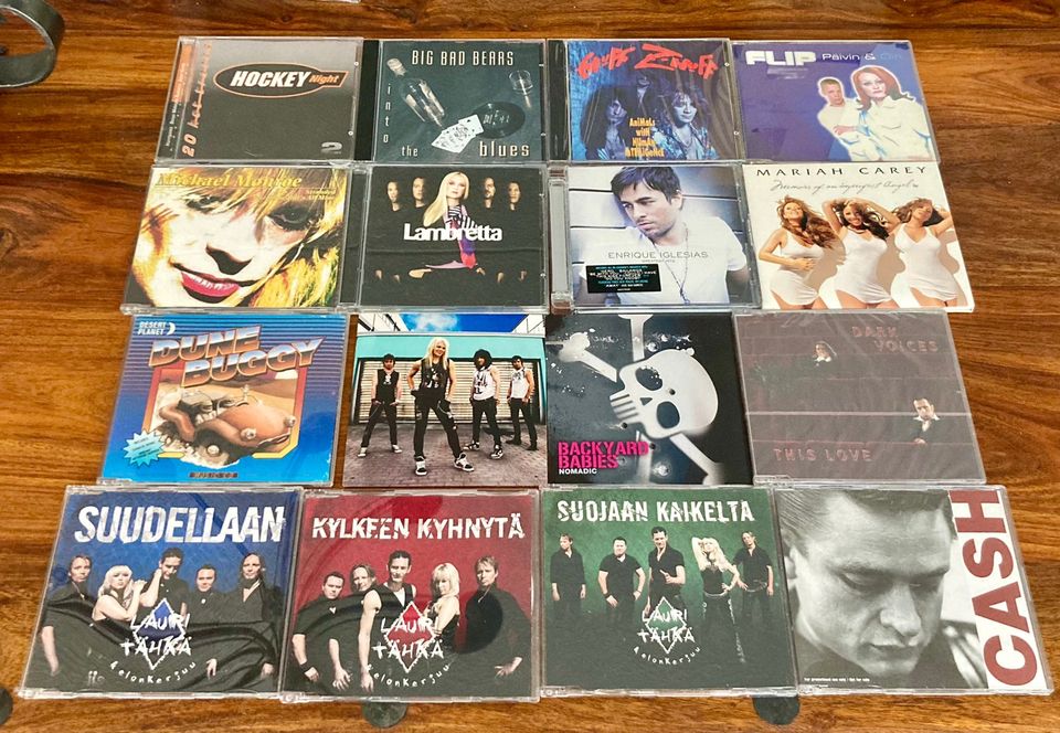 CD levyt random. Sinkkuja (mm Lauri Tähkä), promoja, kokoelmia