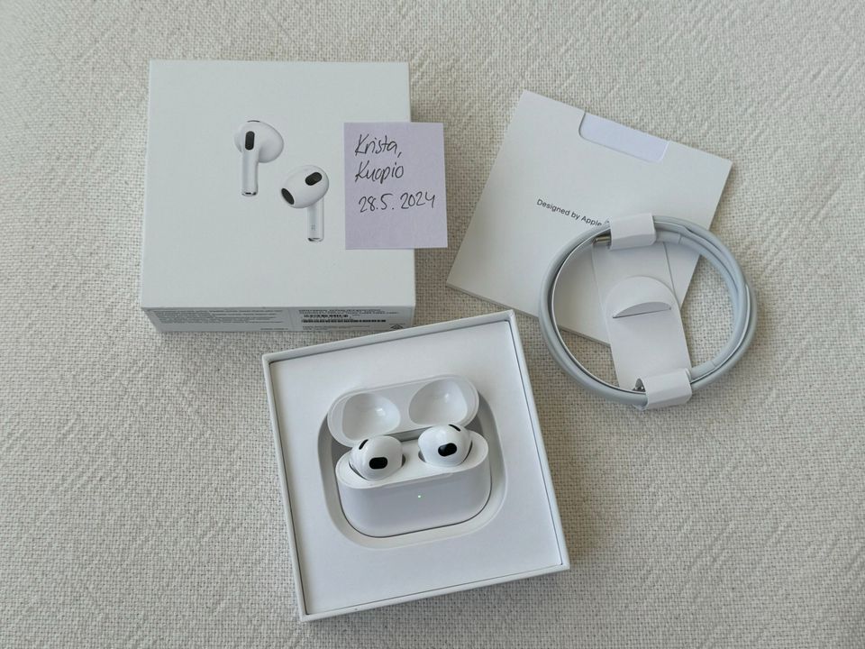 Apple AirPods Gen 3 kuulokkeet