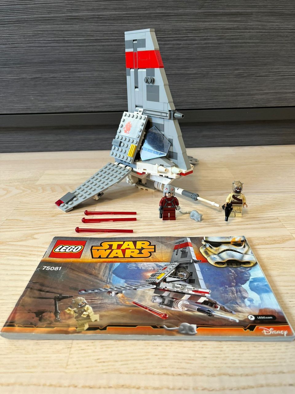 Lego T-16 Skyhopper 75081