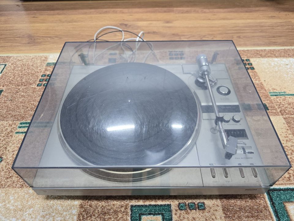 Philips F7215 turntable