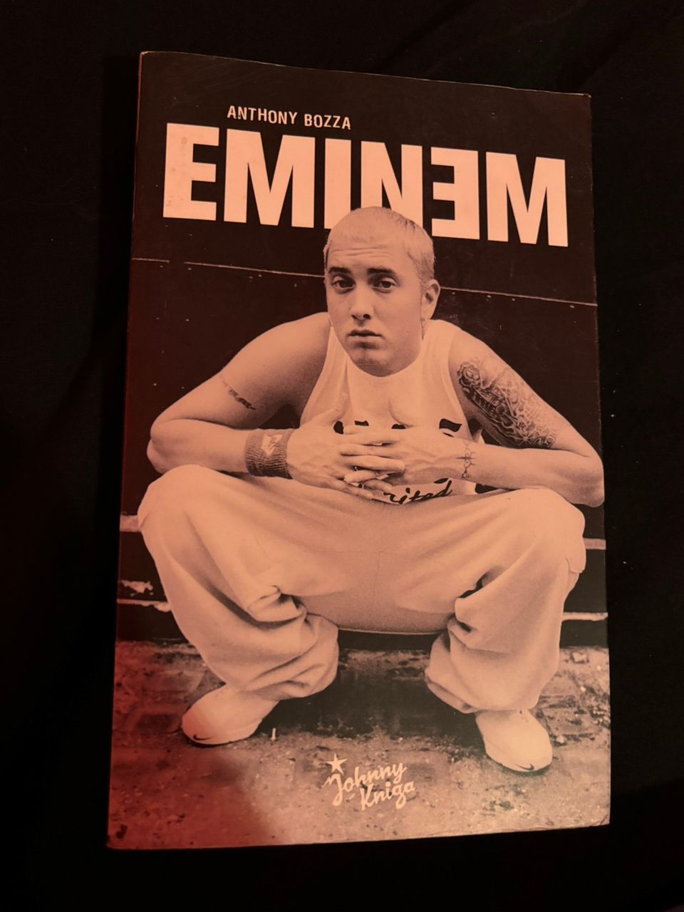 Eminem elämänkerta kirja