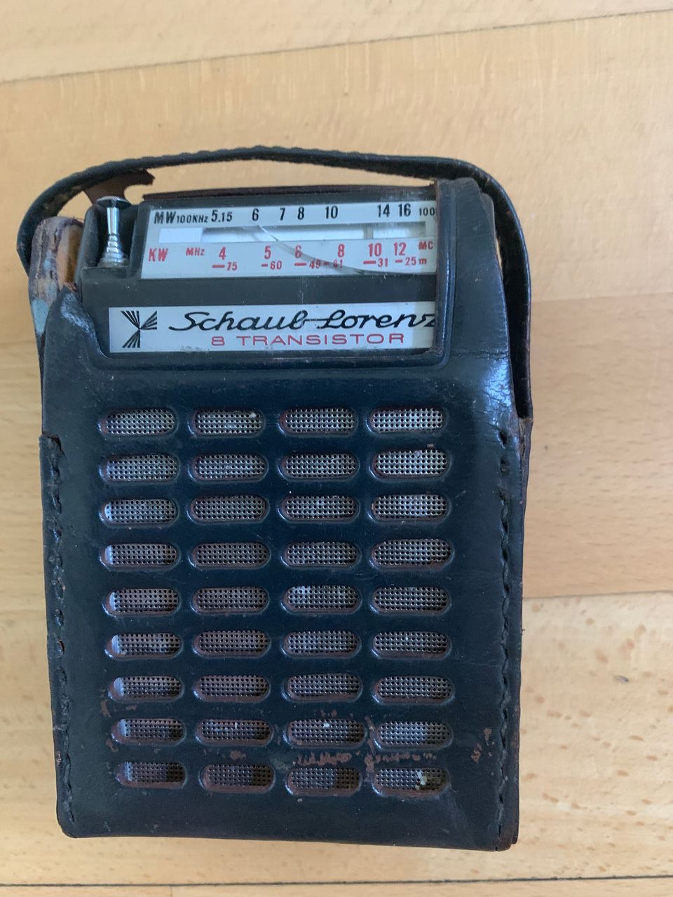 Vanha pikkuradio