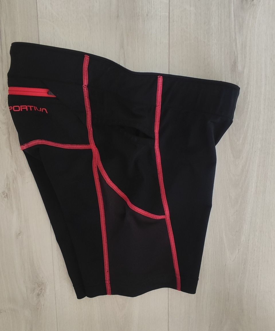 La Sportiva Triumph Tight Short W Black/Hibiscus