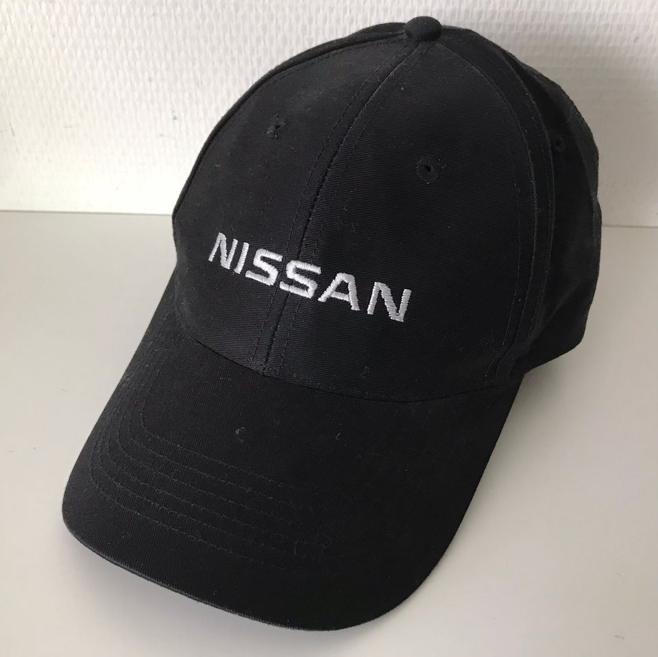 Uusi Nissan lippis