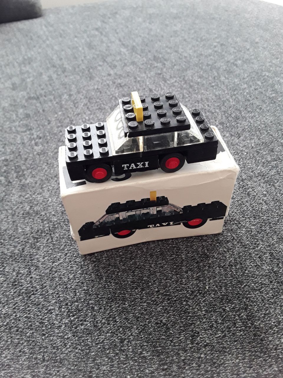 Lego Taxi 605