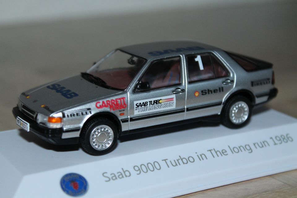Saab 9000 Turbo 1986 kestotesti auto pienoismalli The Long Run 1:43 keräilyauto