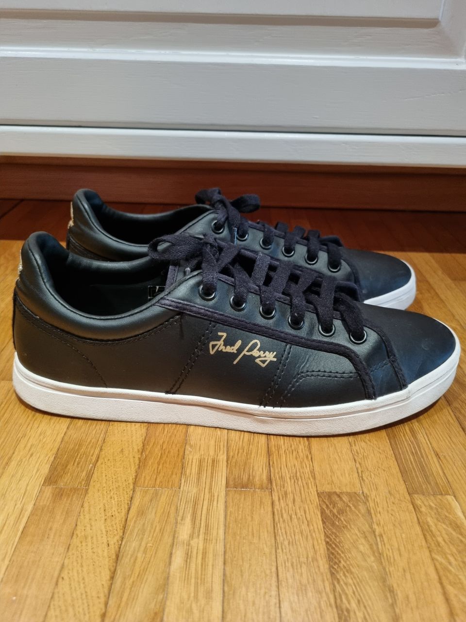Fred Perry tennarit 40