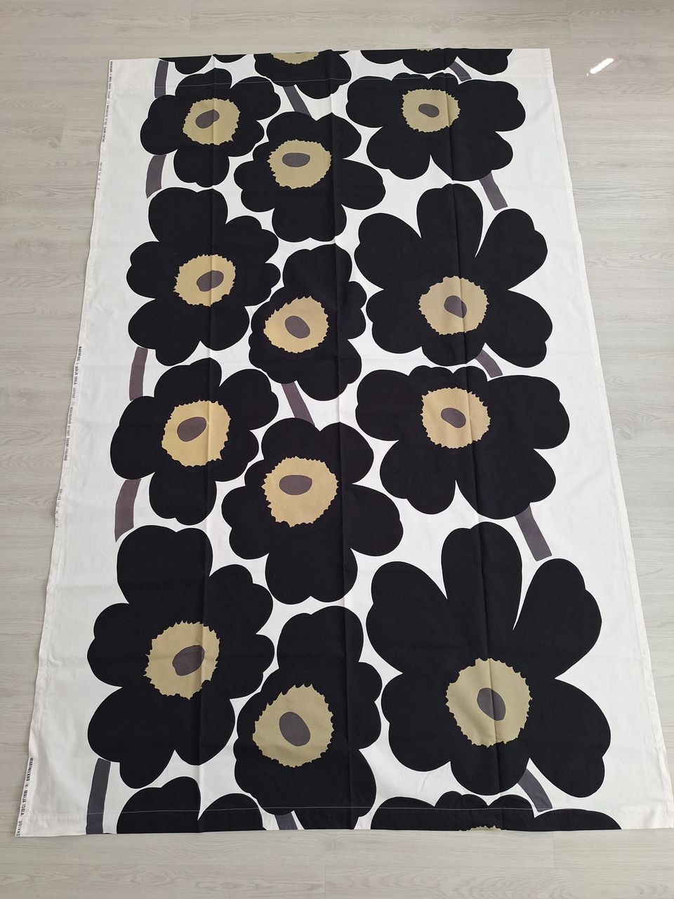 Marimekko Unikko verho 217 x 138 cm