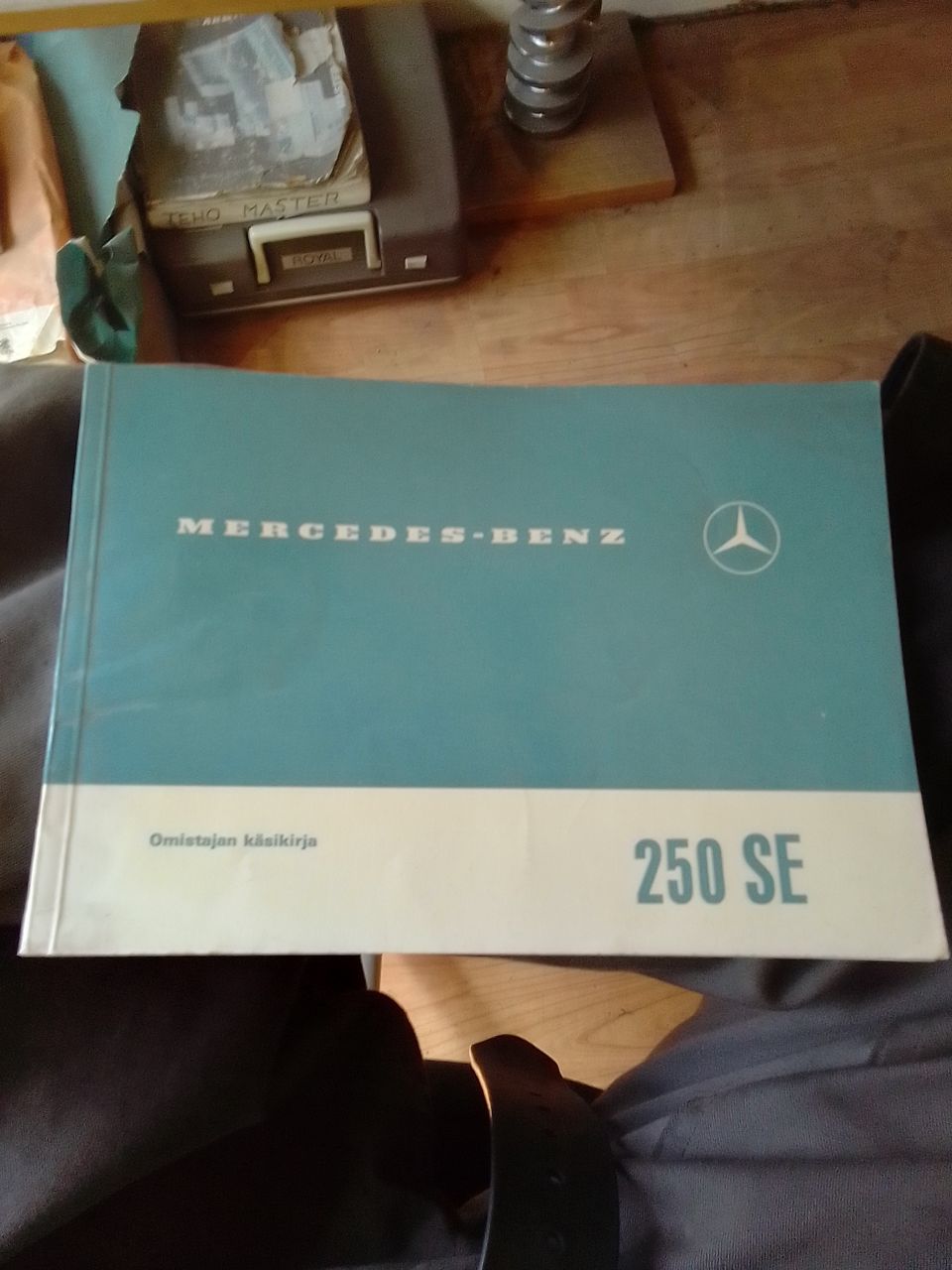 Mercedes Benz käyttöohjekirja
