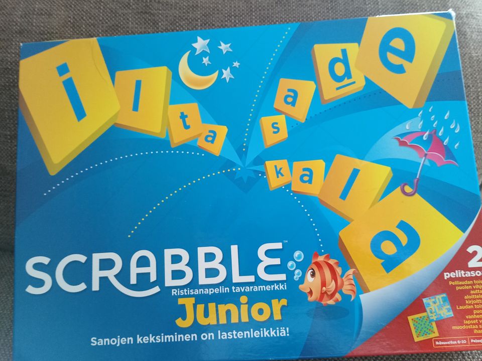 Scrabble Junior peli