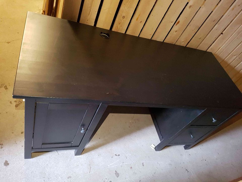 Ikea hemnes työpöytä 155x65cm musta puuinen