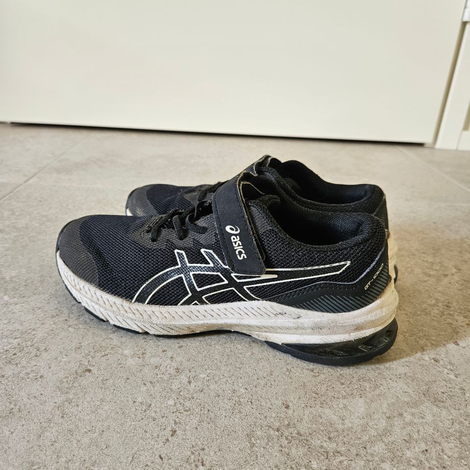 Asics GT-1000 lenkkarit