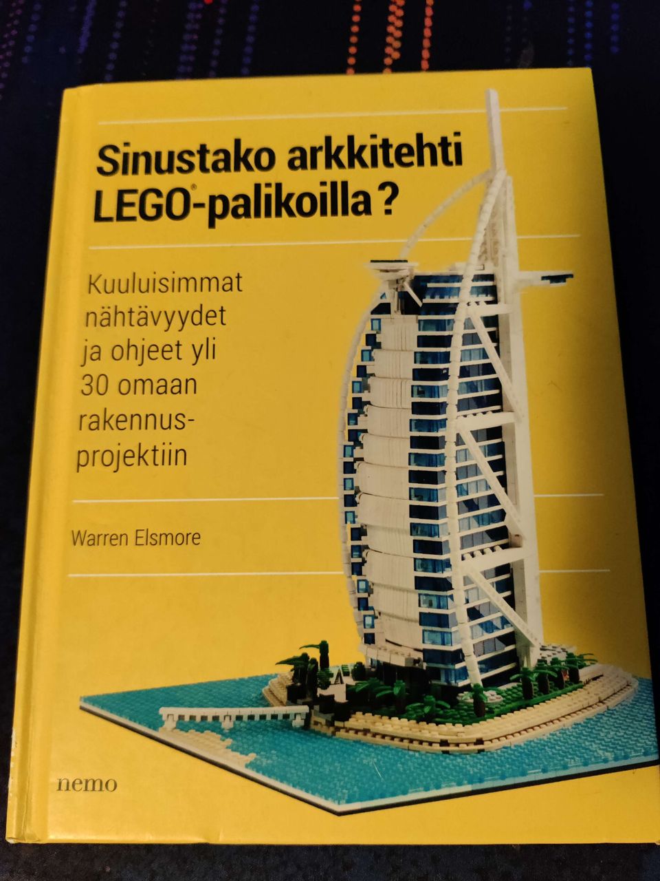 Sinustako arkkitehti LEGO-palikoilla? -Kirja