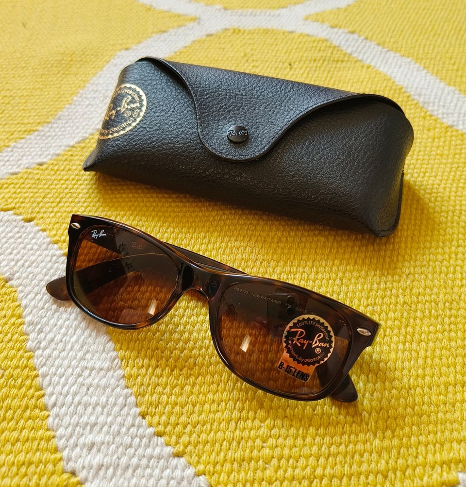 Ray-Ban New Wayfarer aurinkolasit (RB 2132)