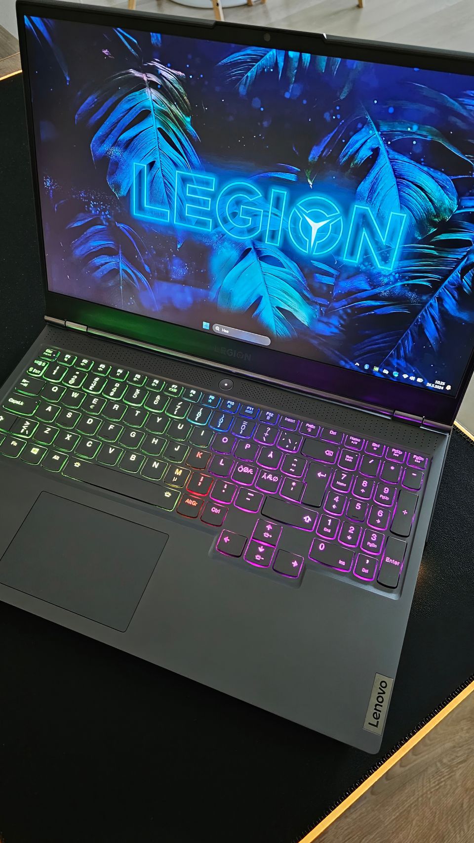 Lenovo Legion 7 pelikannettava