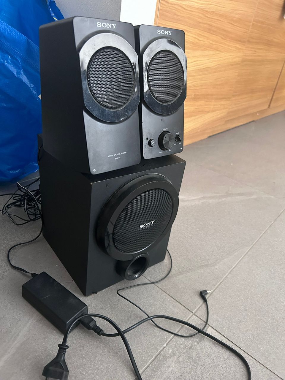 Kaiuttimet / speakers