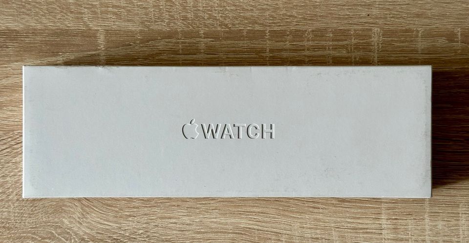 Apple Watch Series 9 45mm Midnight Sport Band M/L, new