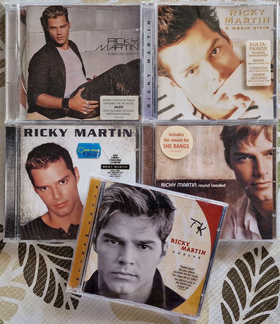 5 kpl Ricky Martin cdeitä  yht. 15e