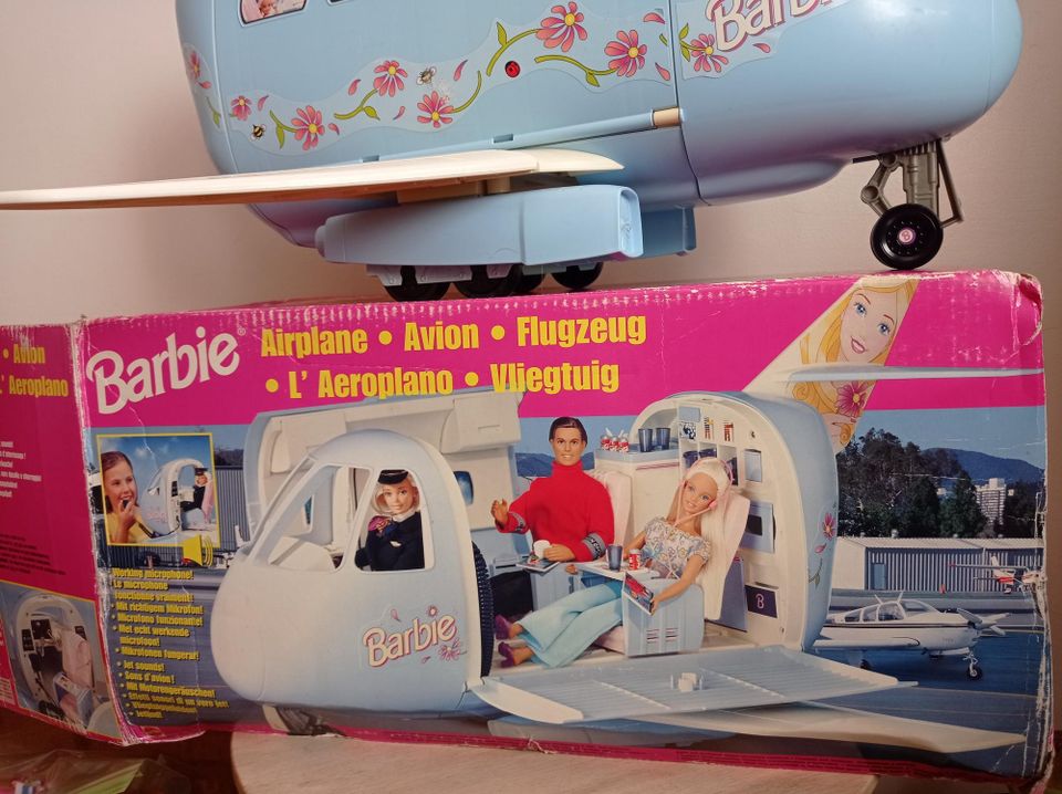 Barbie lentokone 1999