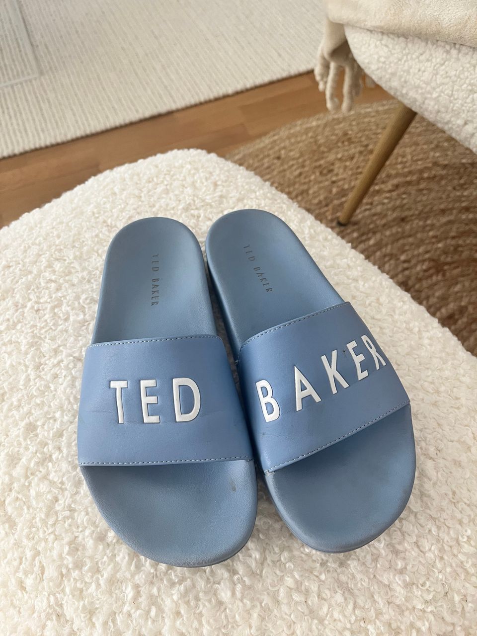 Ted Baker sandaalit 37