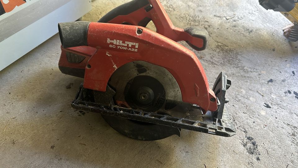 Akkukäyttöinen pyörösaha Hilti