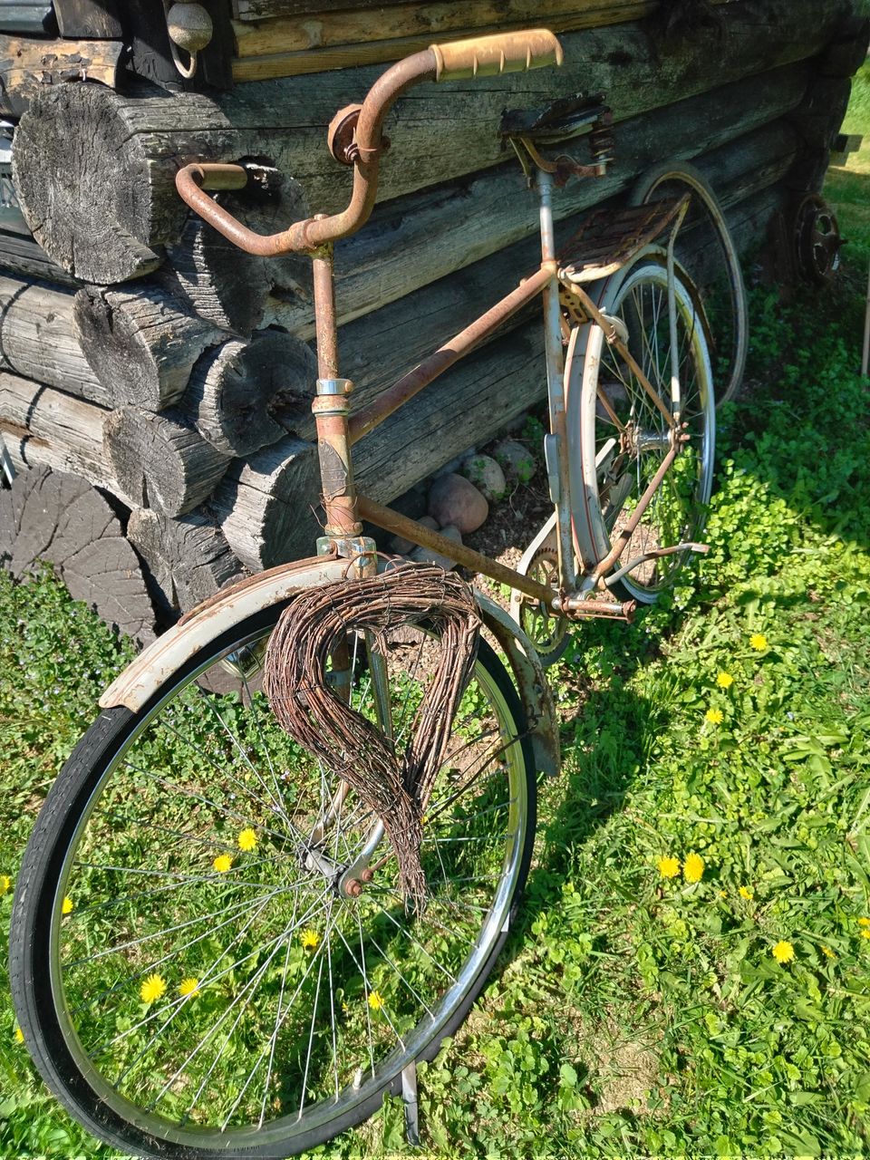 Vanha polkupyörä