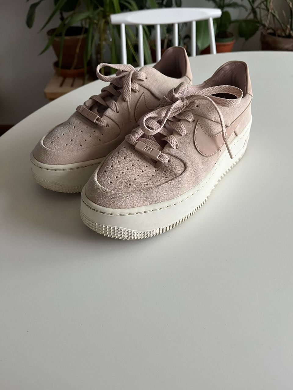 Nike Air Force 1 Sage