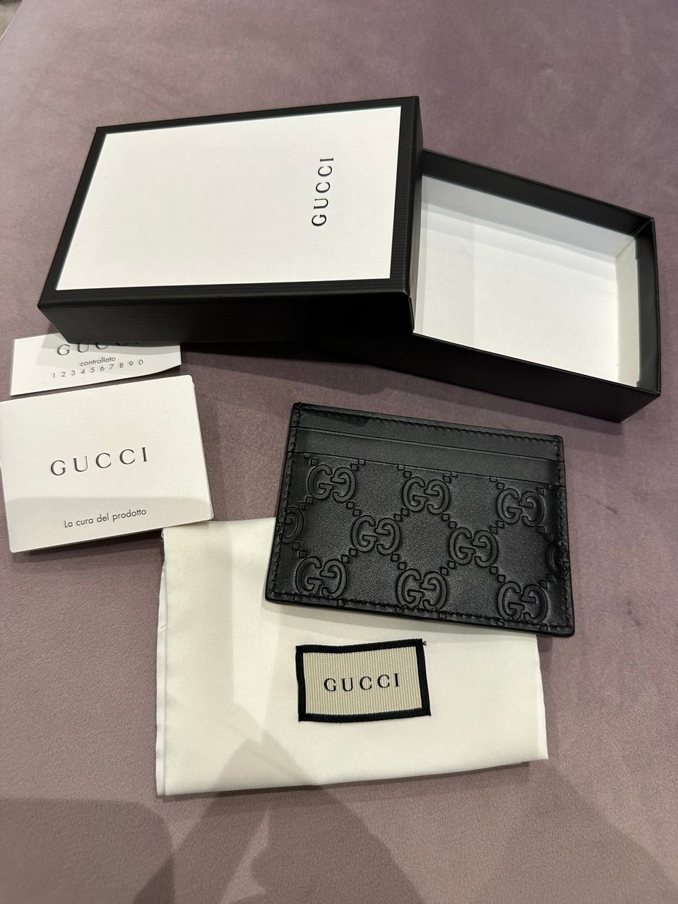 Gucci Signature leather card case