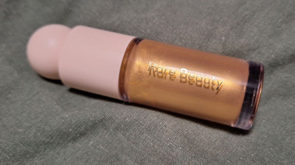 Rare beauty liquid highlighter