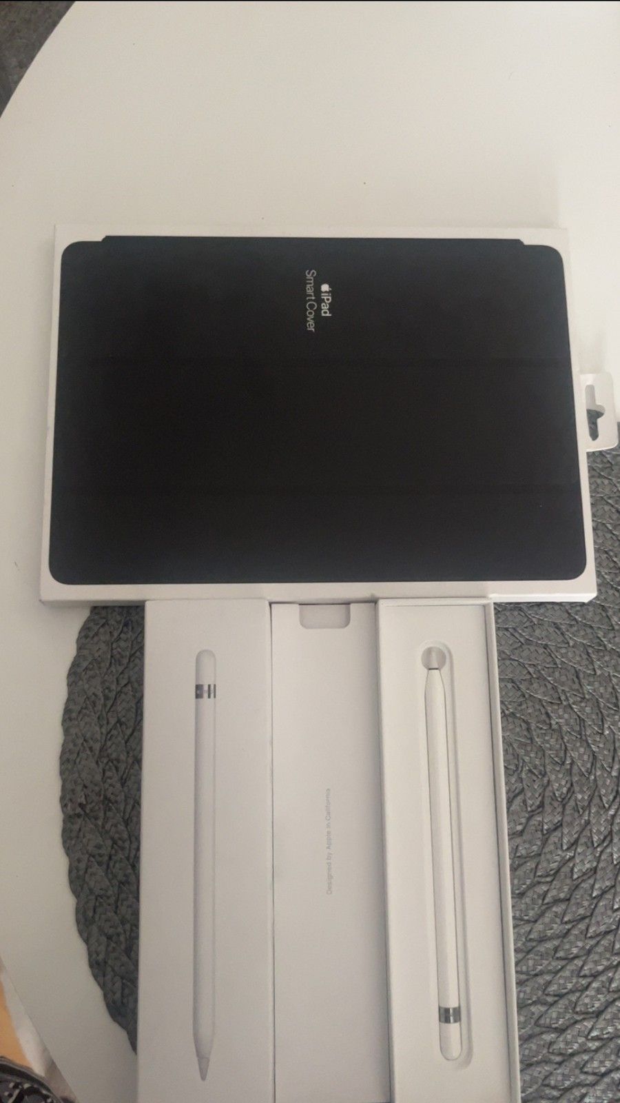 Apple Pencil ja Ipad smart cover