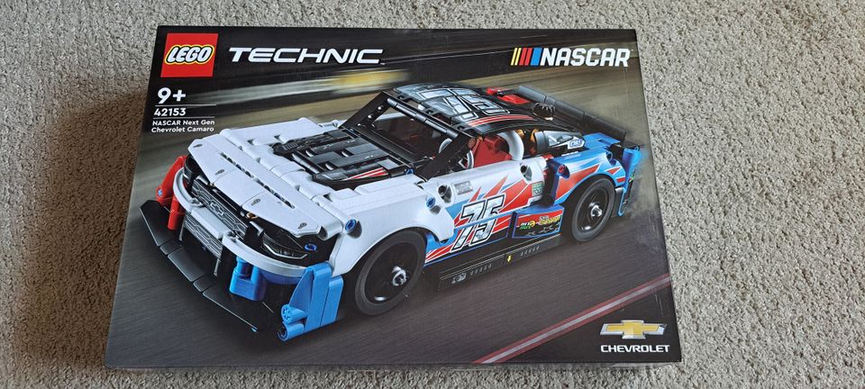 LEGO TECHNIC | NASCAR® Next Gen Chevrolet Camaro ZL1 (42153) Brand New Sealed.