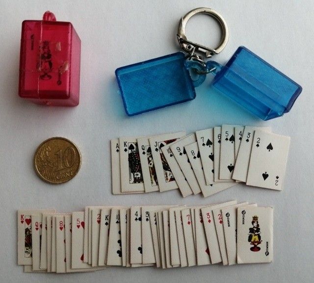 Vanhat mini - pelikortti pakat koteloilla (2kpl)