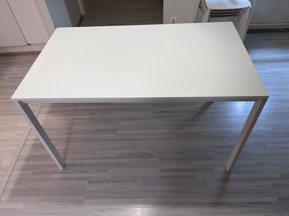 IKEA MELLTORP pöytä