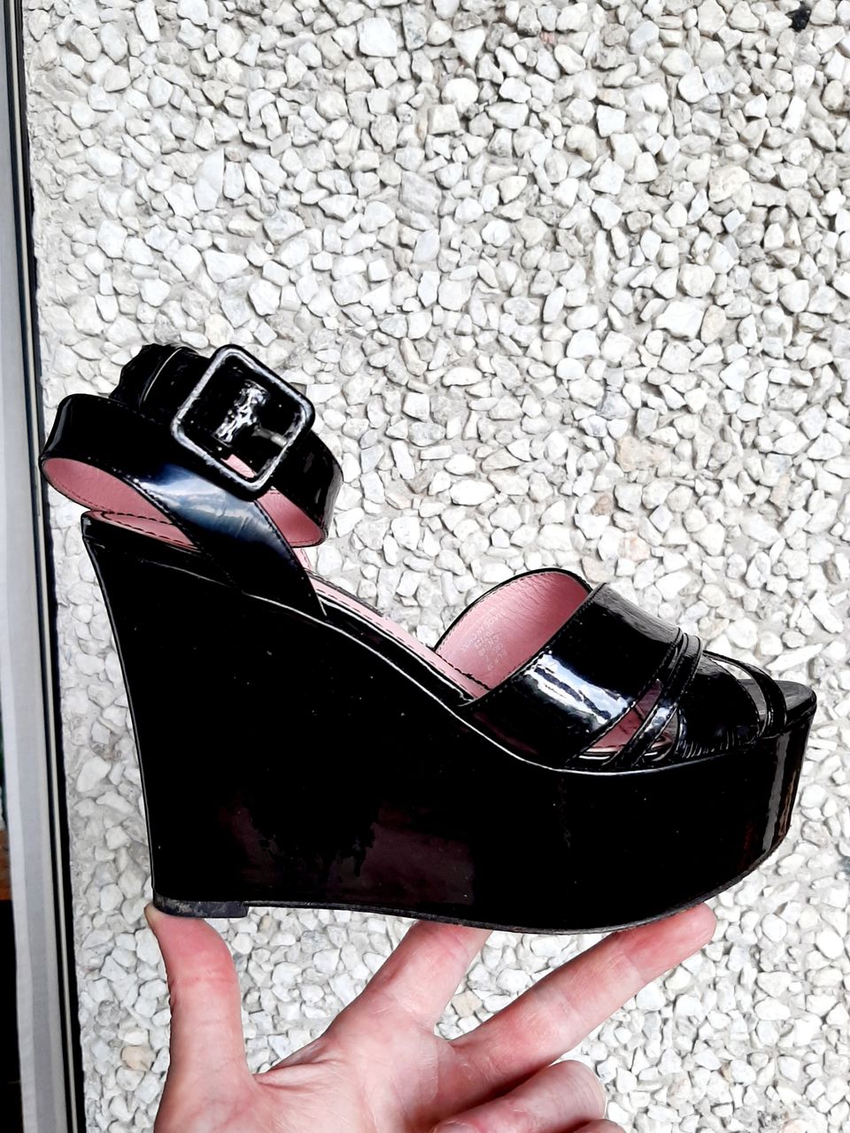 Sonia Rykiel kiilakorkoiset, Aidot Lakerinahkasandaalit Sz 38 👡