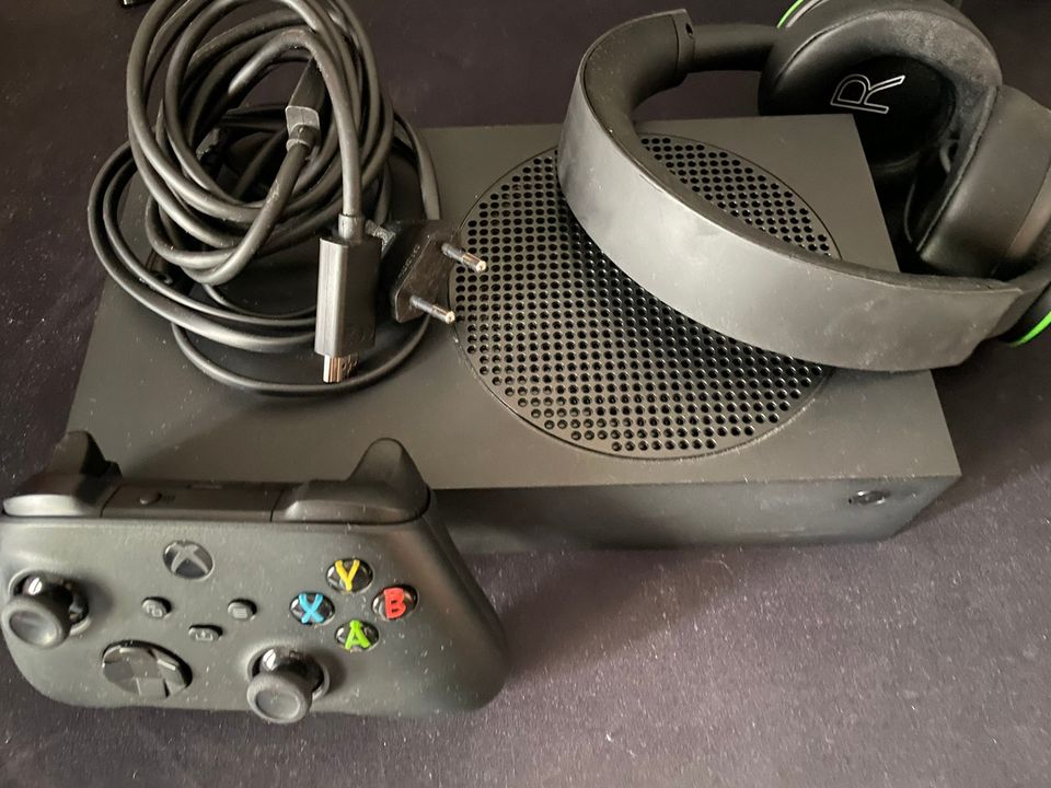 Xbox Series S 1TB + Kuulokkeet