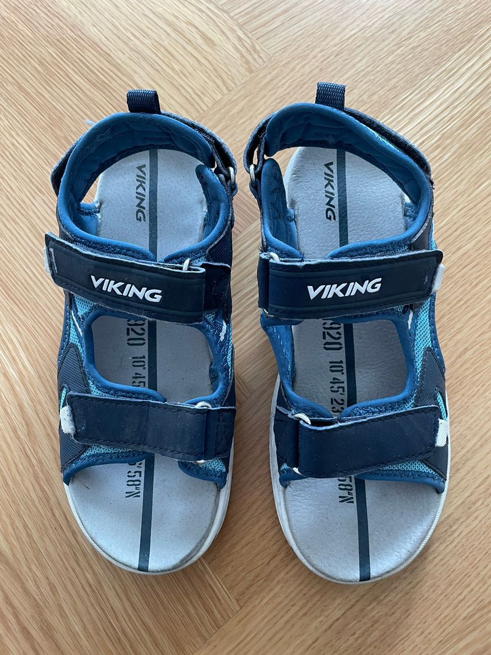 Viking sandaalit koko 35