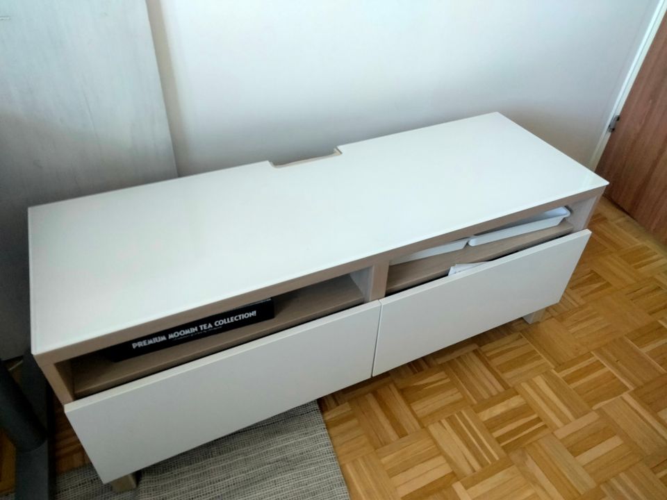 Ikea TV-taso 120 cm