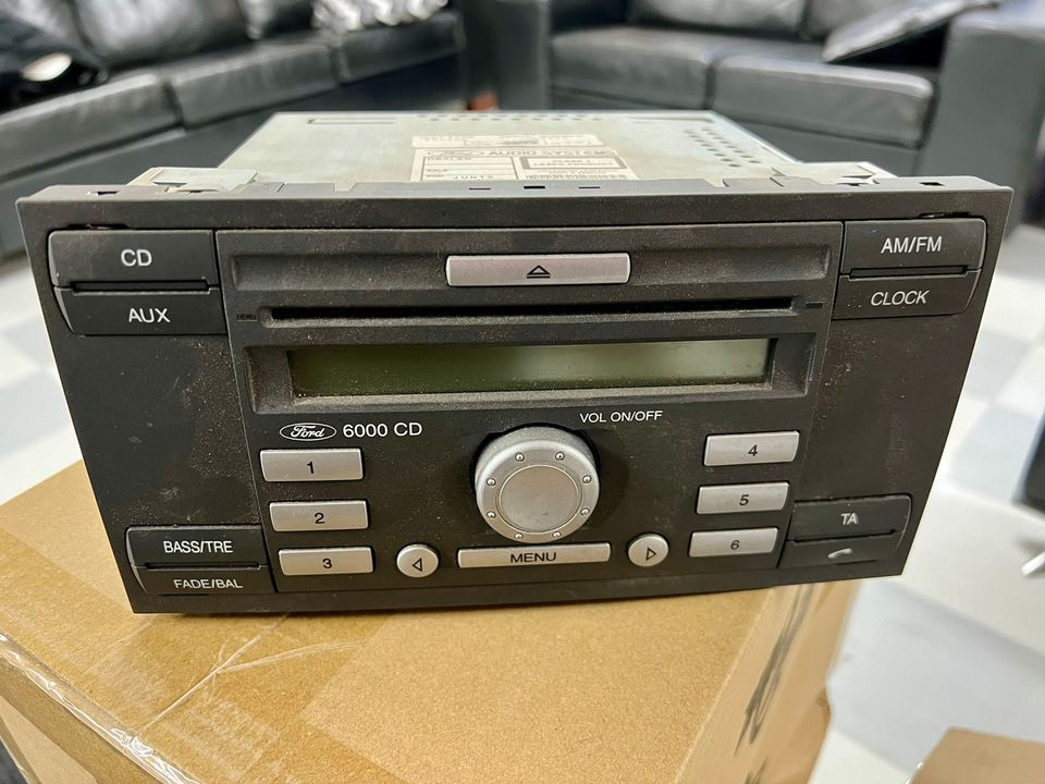 Ford Transit 6000 CD soitin radio mankka