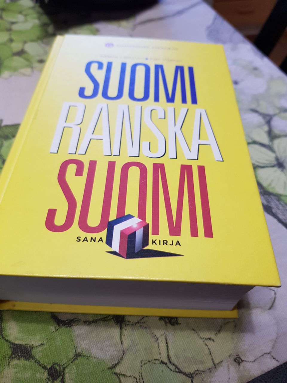 Suomi - Ranska-suomi -sanakirja.  Helene Lattunen ym.