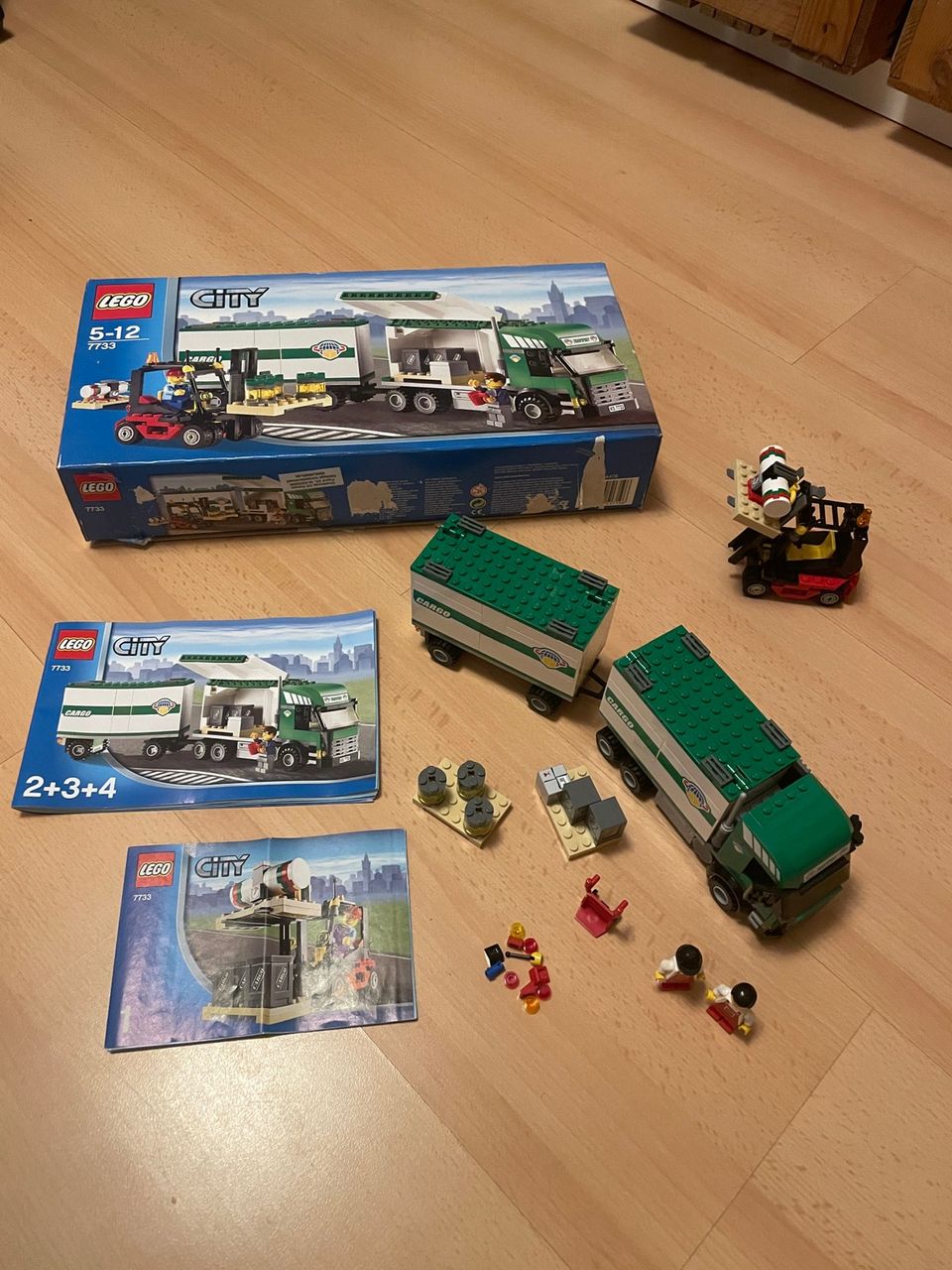 LEGO City: 7733 Rekka-Auto ja Haarukkanosturi